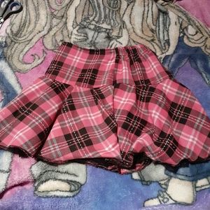 Pink plaid skirt 💕
